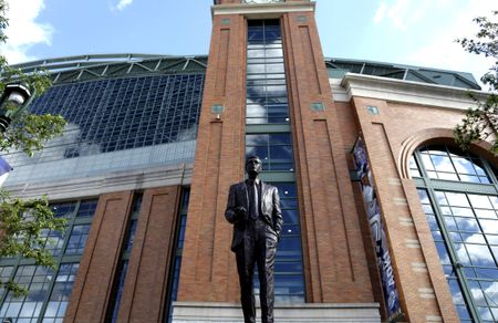 A Bud Selig statue.