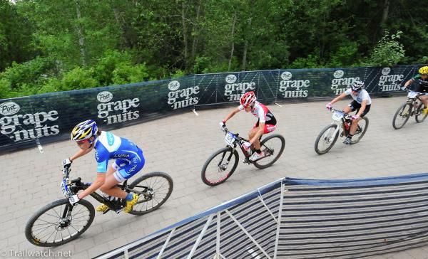 Erin Huck (Tokyo Joes) leading the women onto the back of the course