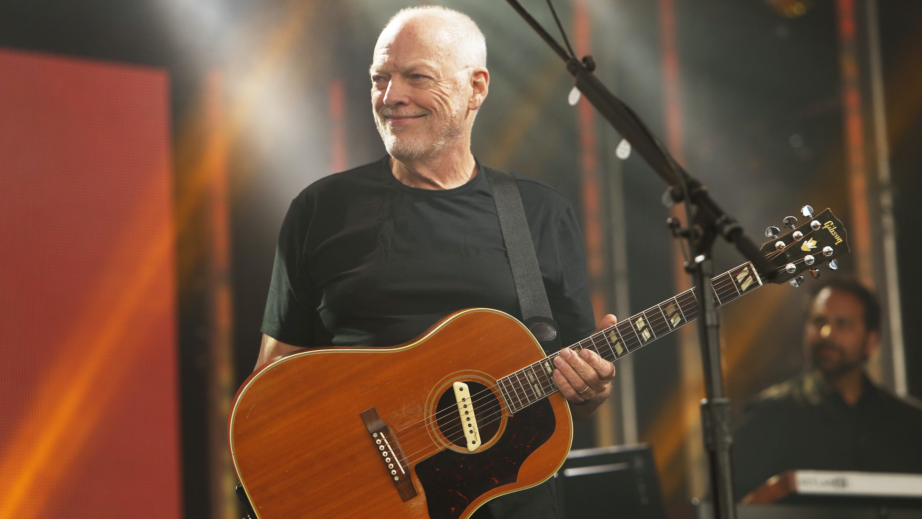 David Gilmour Shares First New Track In Five Years Yes I Have Ghosts Guitar World