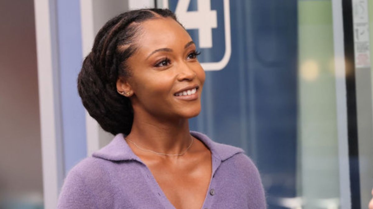 Yaya DaCosta in Chicago Med.