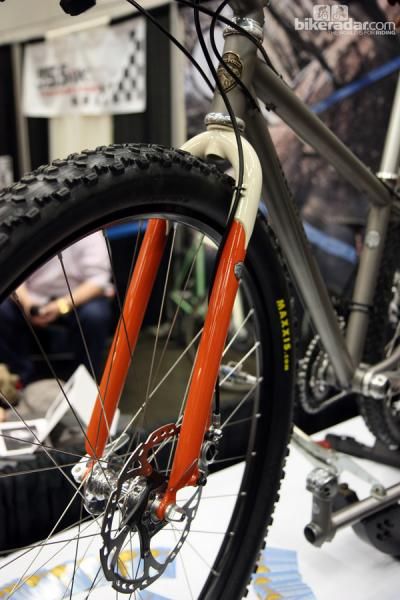 Steve Potts builds his rigid 29er fork with an ultra-short axle-to-crown length instead of making compromises to accommodate a possible switch to suspension. Potts says that in his experience, few riders actually stray away from the rigid fork, anyway.