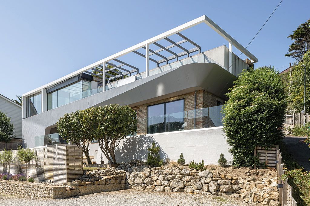 Property for sale with a swimming pool: Greenway, Sandgate, Kent.