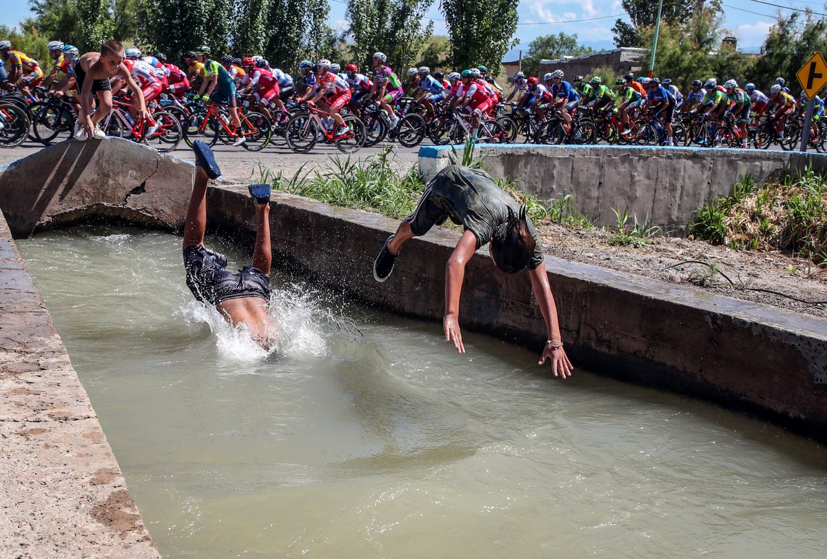 It was 38C in San Juan during stage 6 Vuelta a San Juan
