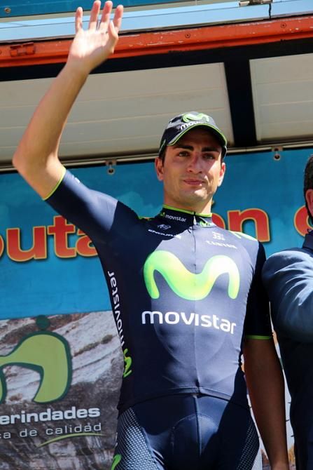 Juan Jos&eacute; Lobato (Movistar Team) salutes