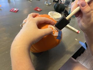 painting pumpkin