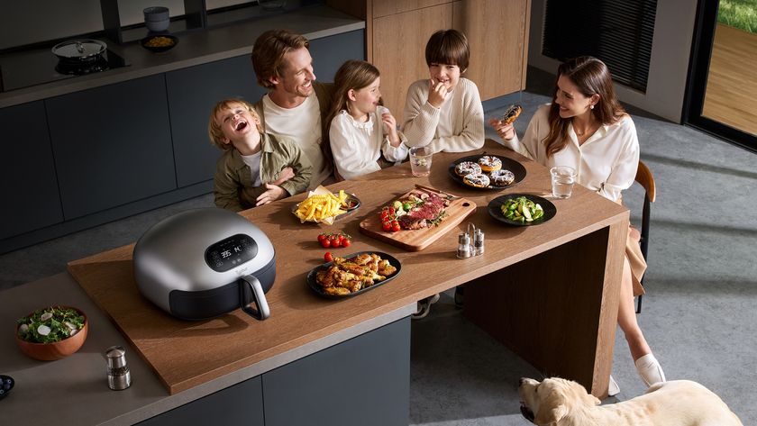 family eating at dinner table 