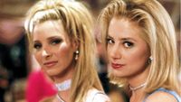 Lisa Kudrow and Mira Sorvino in Romy and Michele's High School Reunion