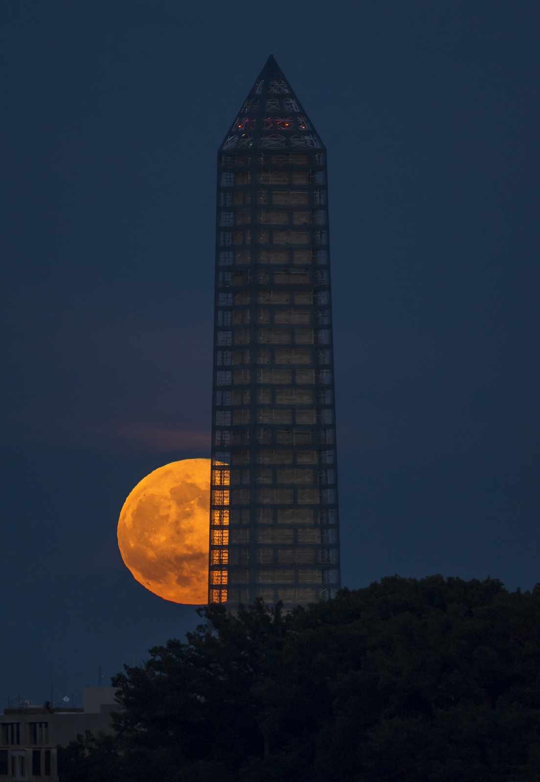 Supermoon Rises Over Washington Monument
