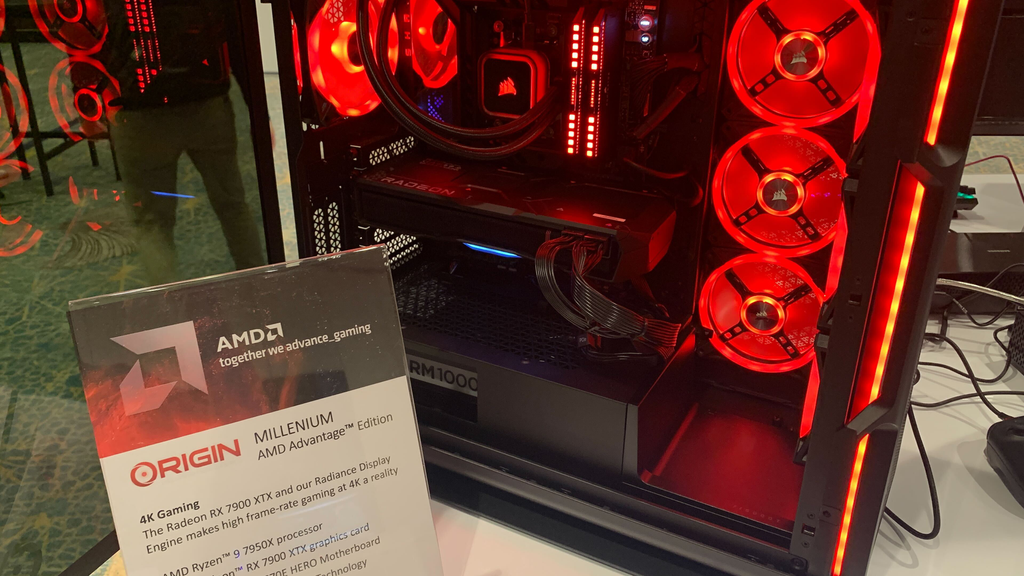 Amd Demos Amd Advantage Gaming Pc Rdna 3 Meets Zen 4 Tom S Hardware Amd Demos Amd Advantage Gaming Pc Rdna 3 Meets Zen 4 Tom S Hardware