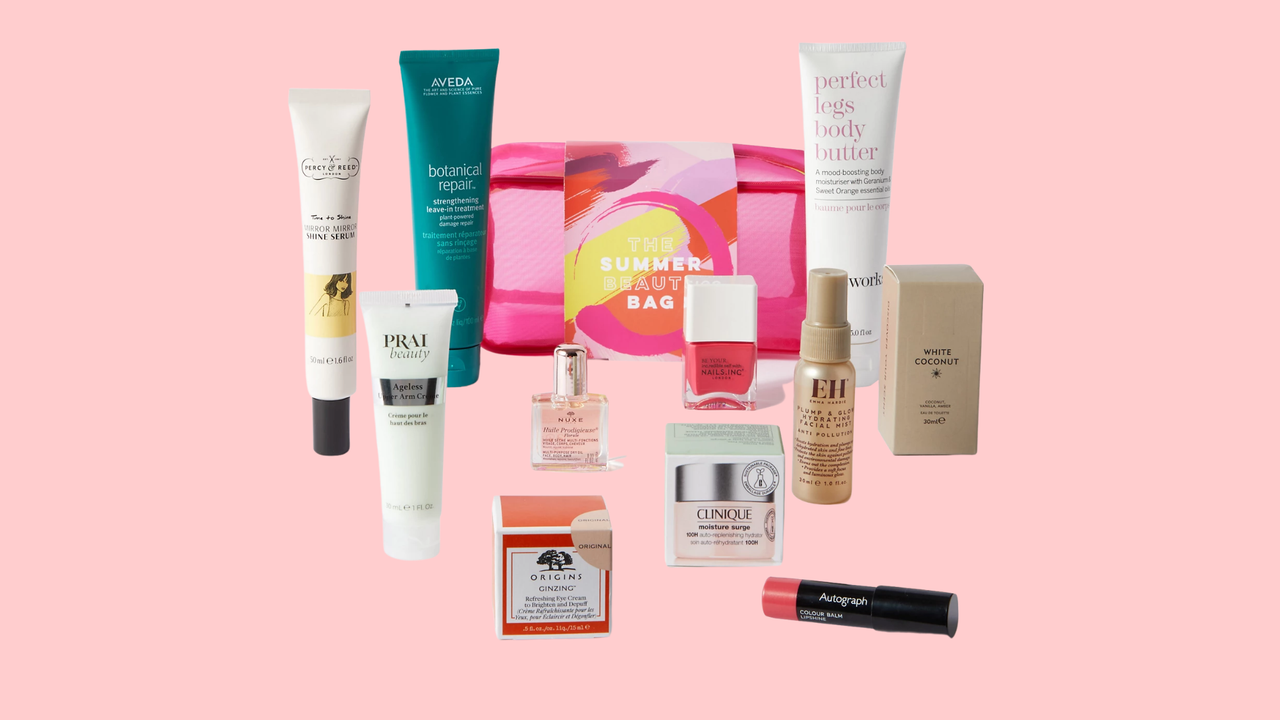 m&amp;s beauty bag