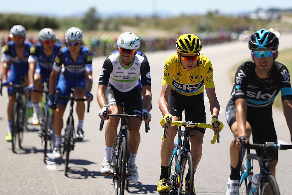 Mark Cavendish (Dimension Data) and Chris Froome (Team Sky)