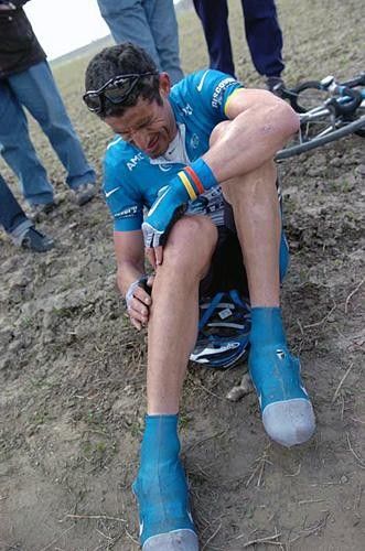 A distraught George Hincapie (Discovery)