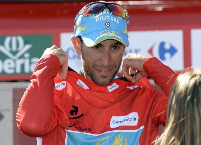 Vincenzo Nibali (Astana) spent five days in red before the first rest day.