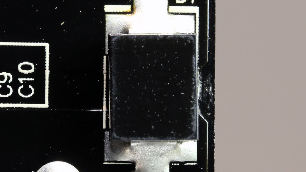 Gigabyte UD750GM
