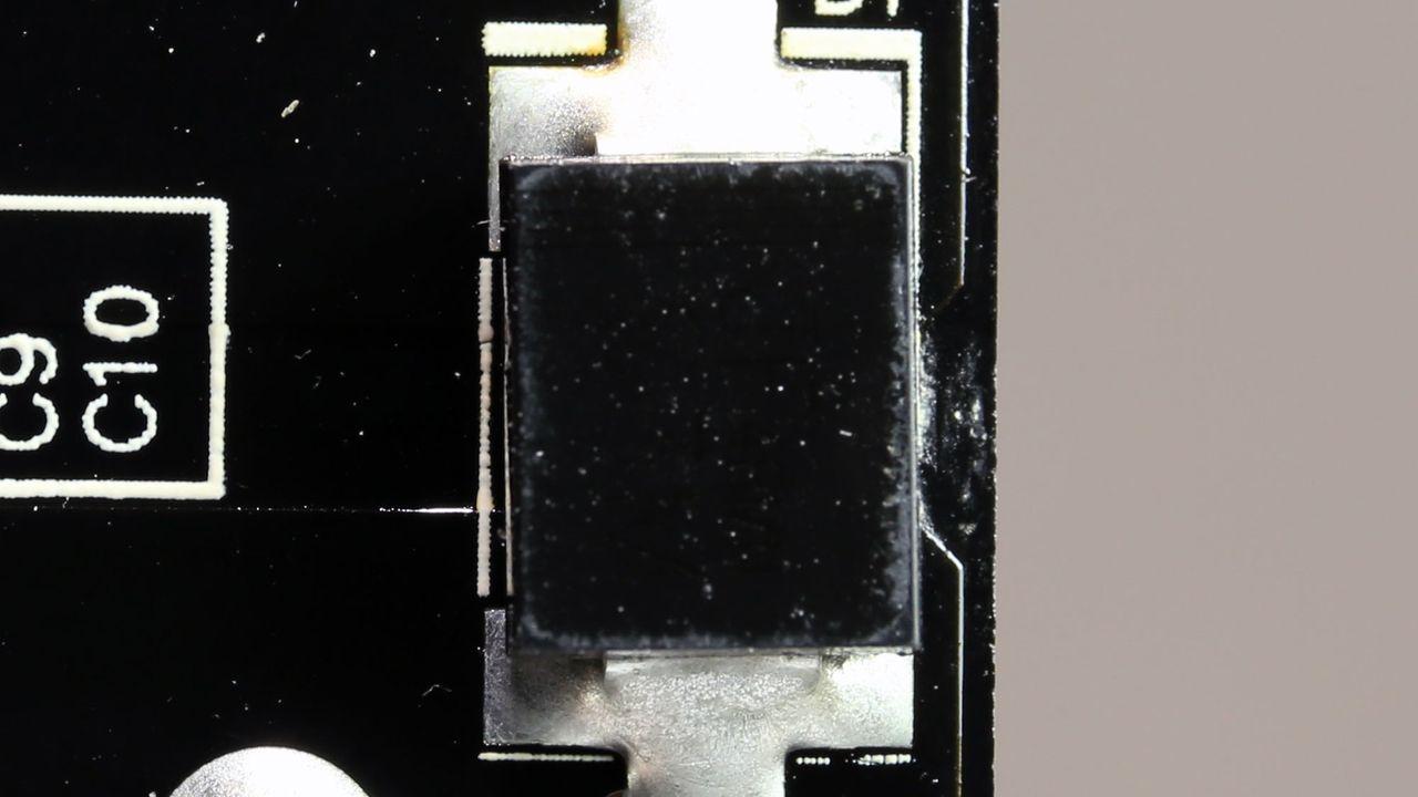 Gigabyte UD750GM