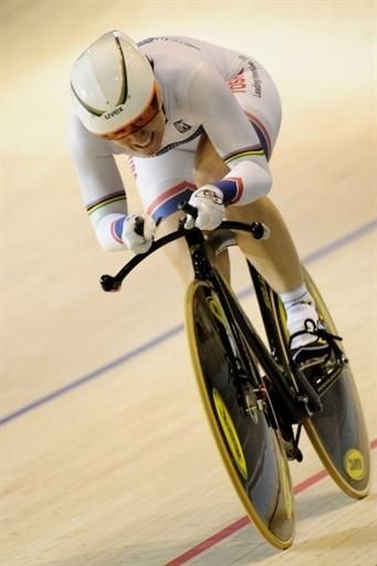 Anna Meares (Australia) on her way to winning the 500m women's time trial