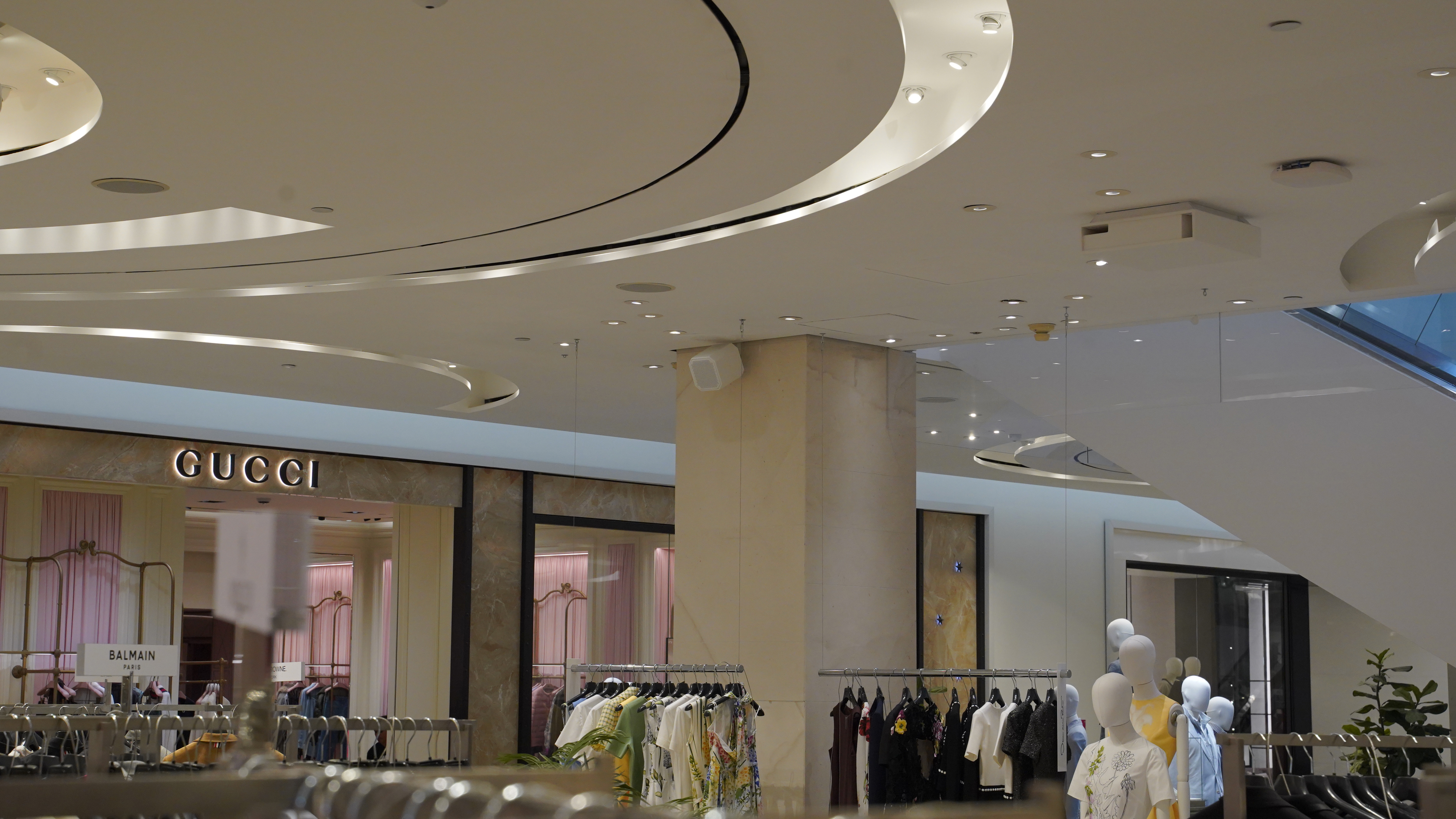 Retail AV at its finest at Holt Renfrow with discreet immersive audio solutions throughout. 