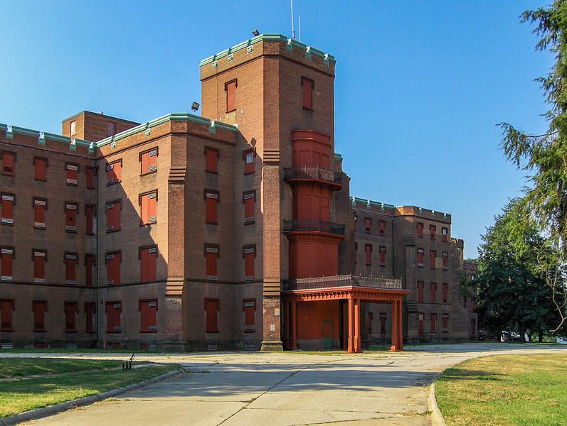 D.C. man has served 40 years in a mental hospital for stealing a $20 necklace