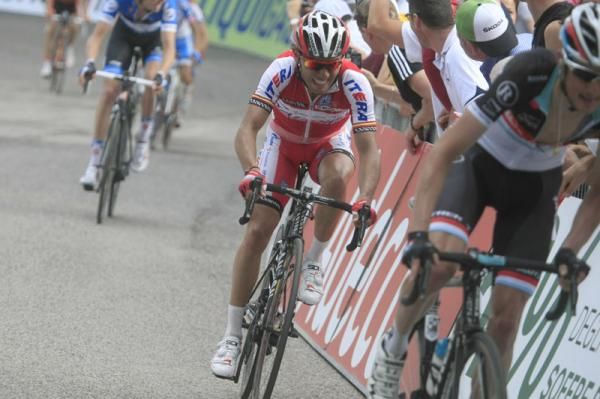 Joaquim Rodriguez (Katusha) couldn't react to Scarponi's attack