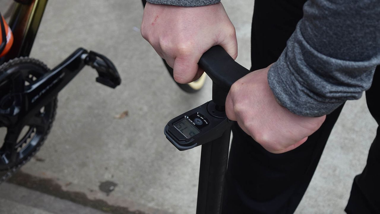 Ever wondered what tyre pressures a Paris-Roubaix winner runs when racing on cobbles?