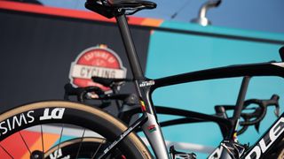 Brent Van Moers Ridley bike on the car roof rack