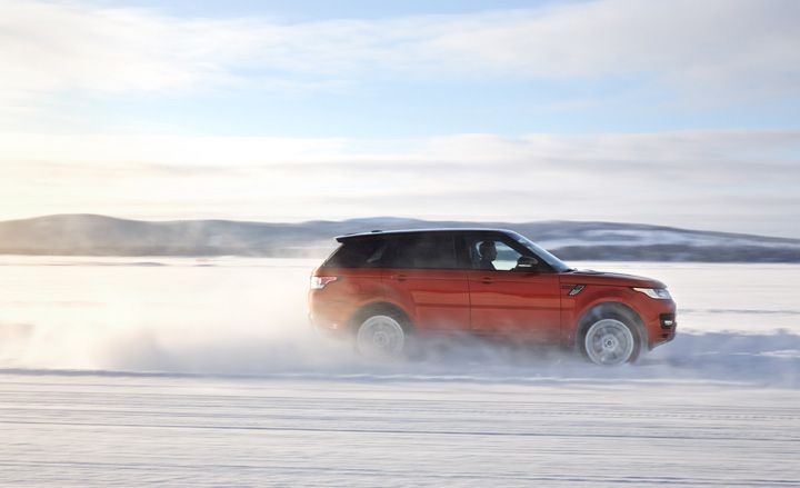 The new 2014 Range Rover Sport made its debut at the New York Auto Show this week