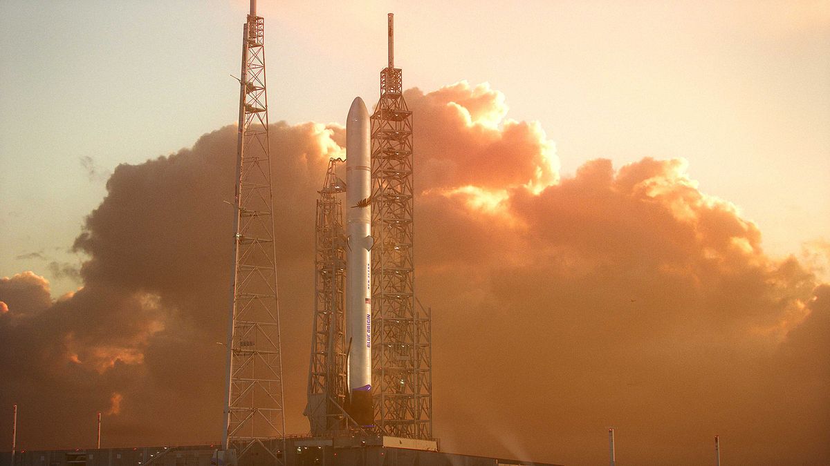 An artist's illustration of Blue Origin's New Glenn rocket on the launch pad.
