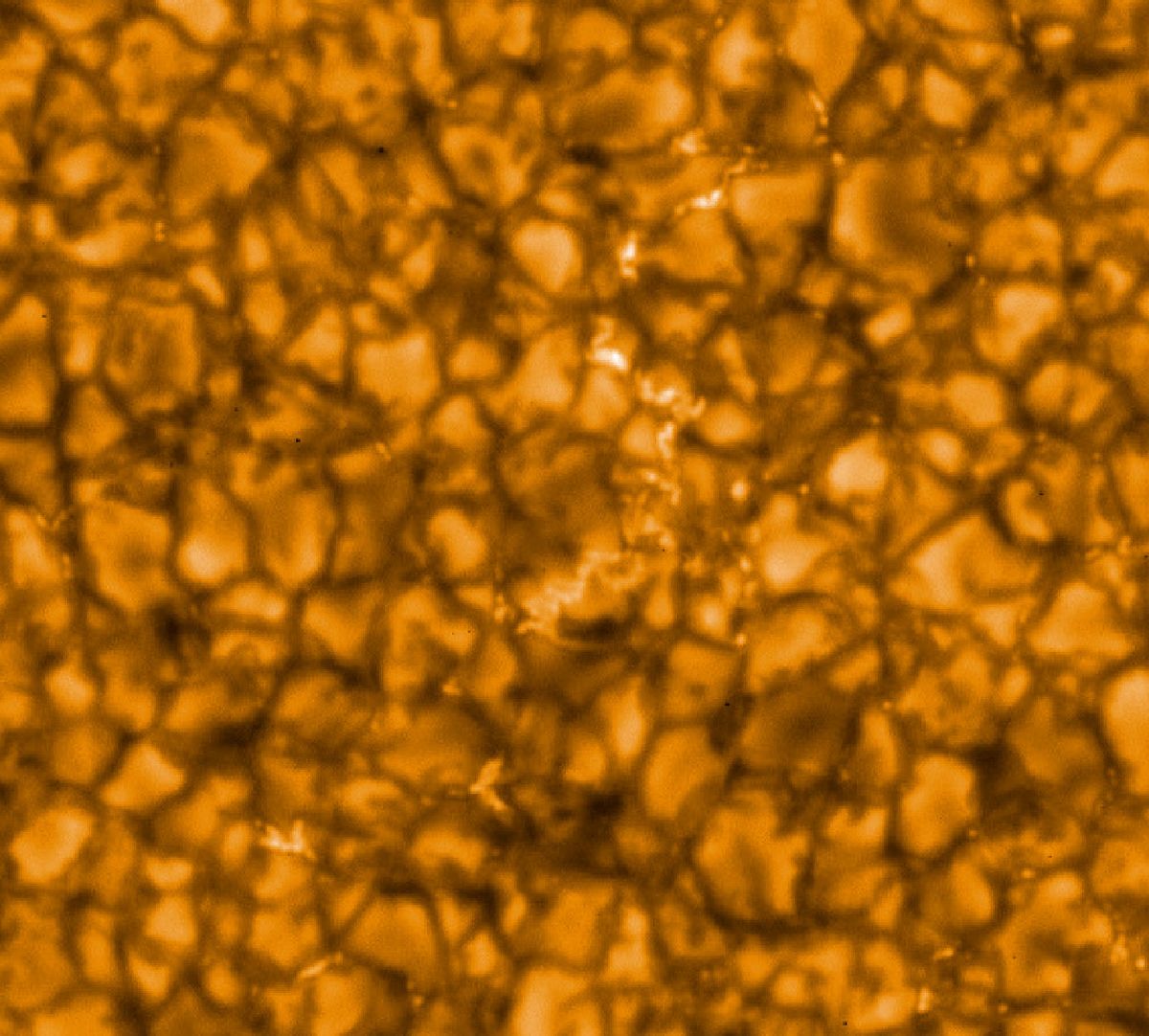 This Stunning Video Shows Sun's Pulsing 'Skin' in Incredible Detail