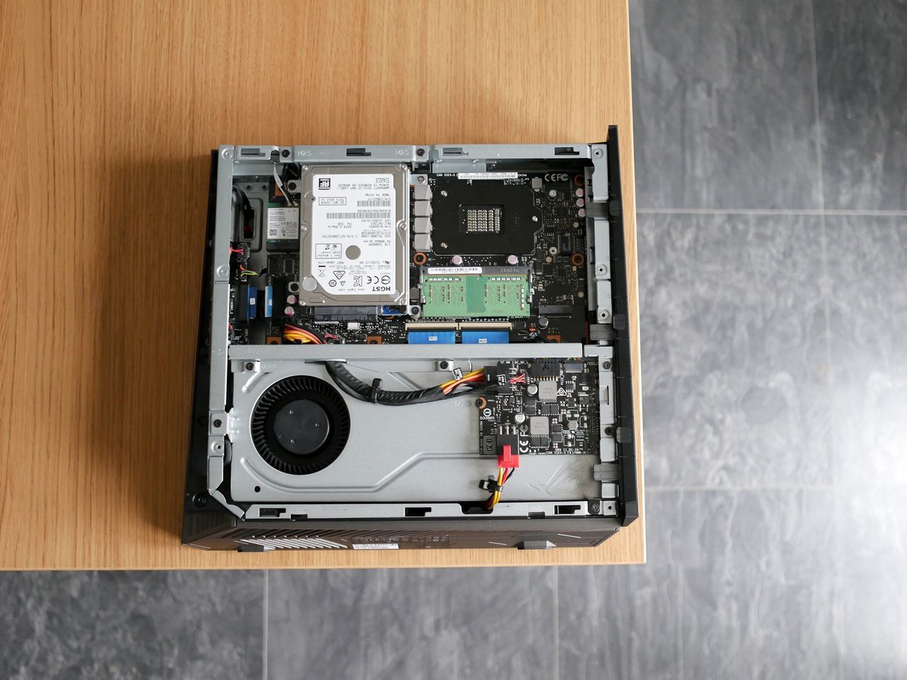 ASUS GR8 II