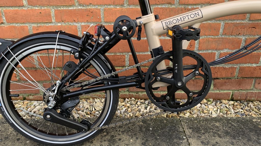 Brompton C Line Explore electric review: 12-speed innovation for the ...
