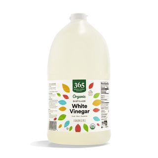 A bottle of distilled white vinegar