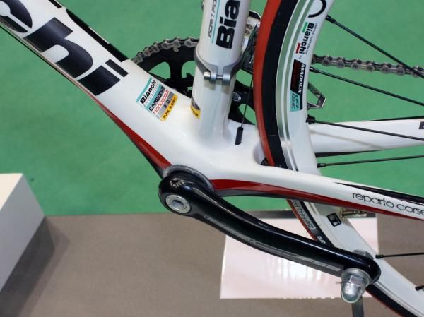 Bianchi includes a BB30 bottom bracket on the new Sempre.