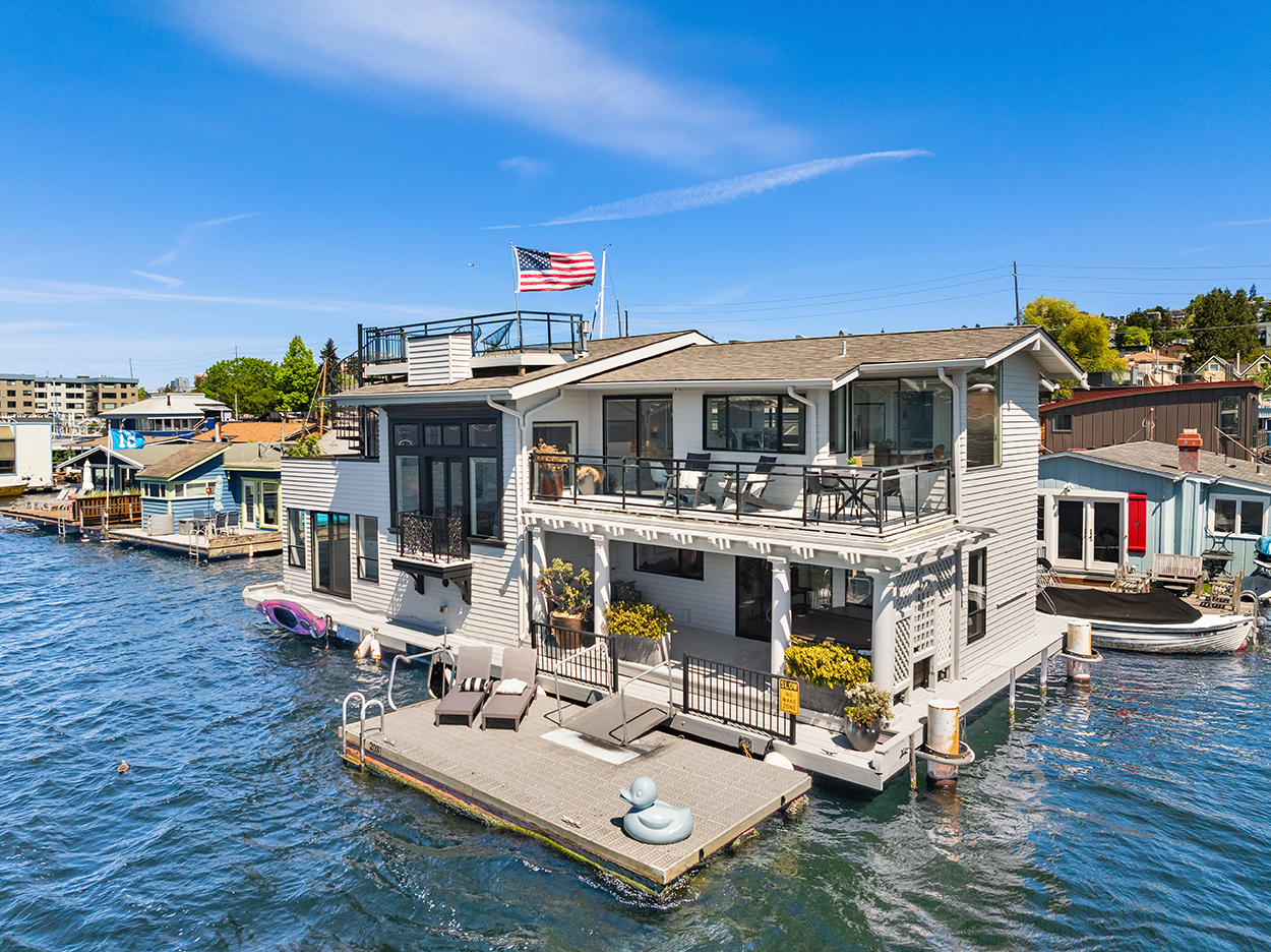 Home in Seattle on the water