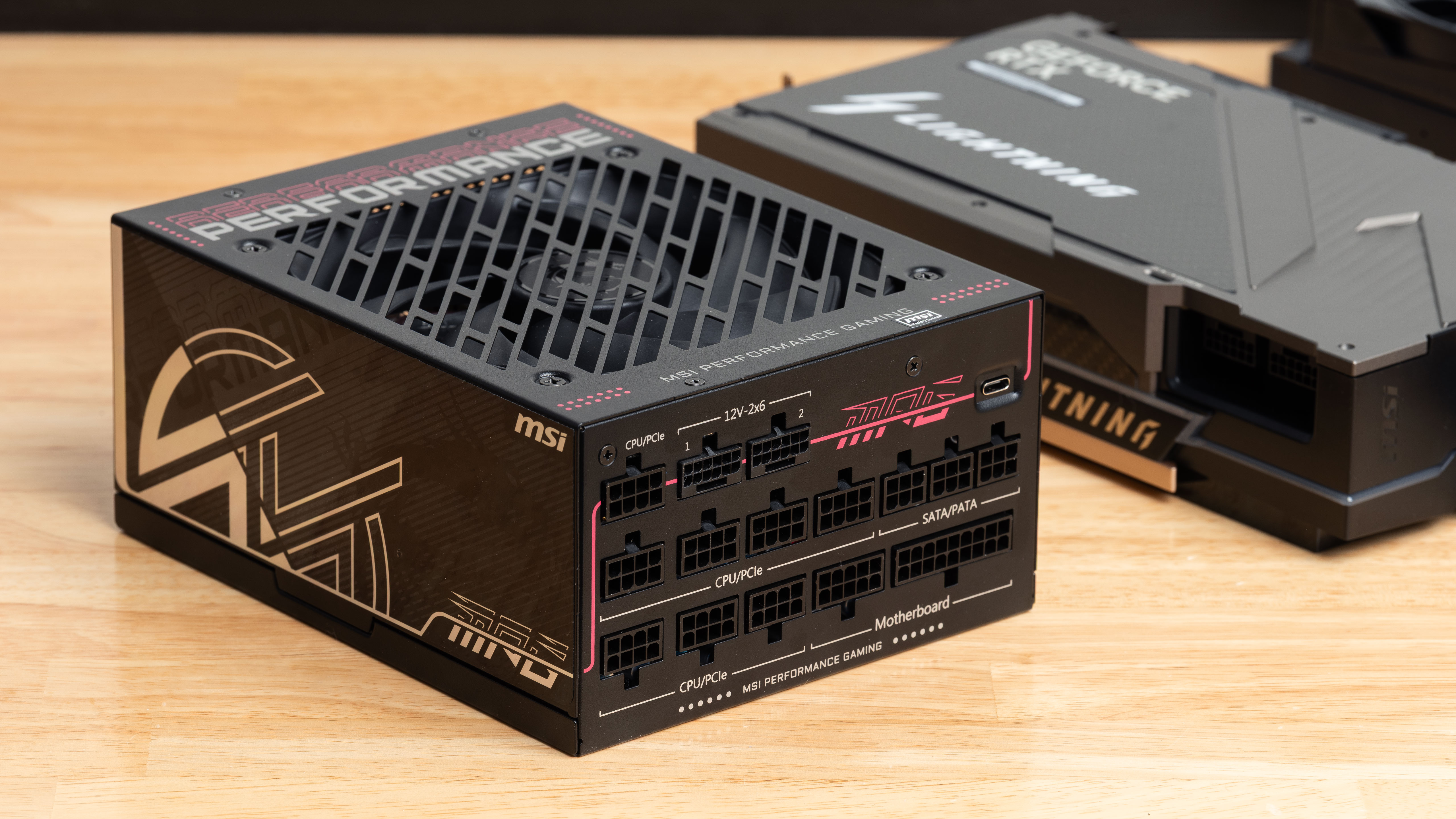 إم إس آي جي فورس آر تي إكس 5090 لايتنينج زد