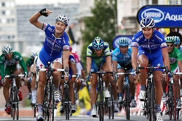 Boonen got around to the victory salute before Steegmans could manage one!