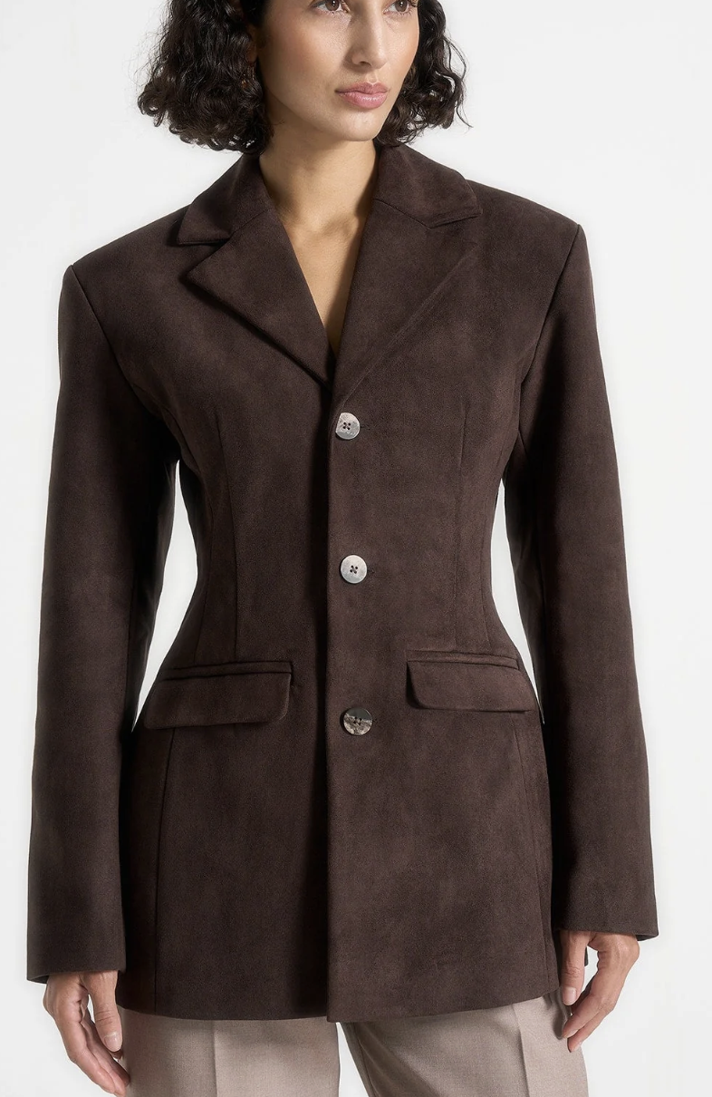 Mani&amp;egrave;re De Voir, Claire in Brown