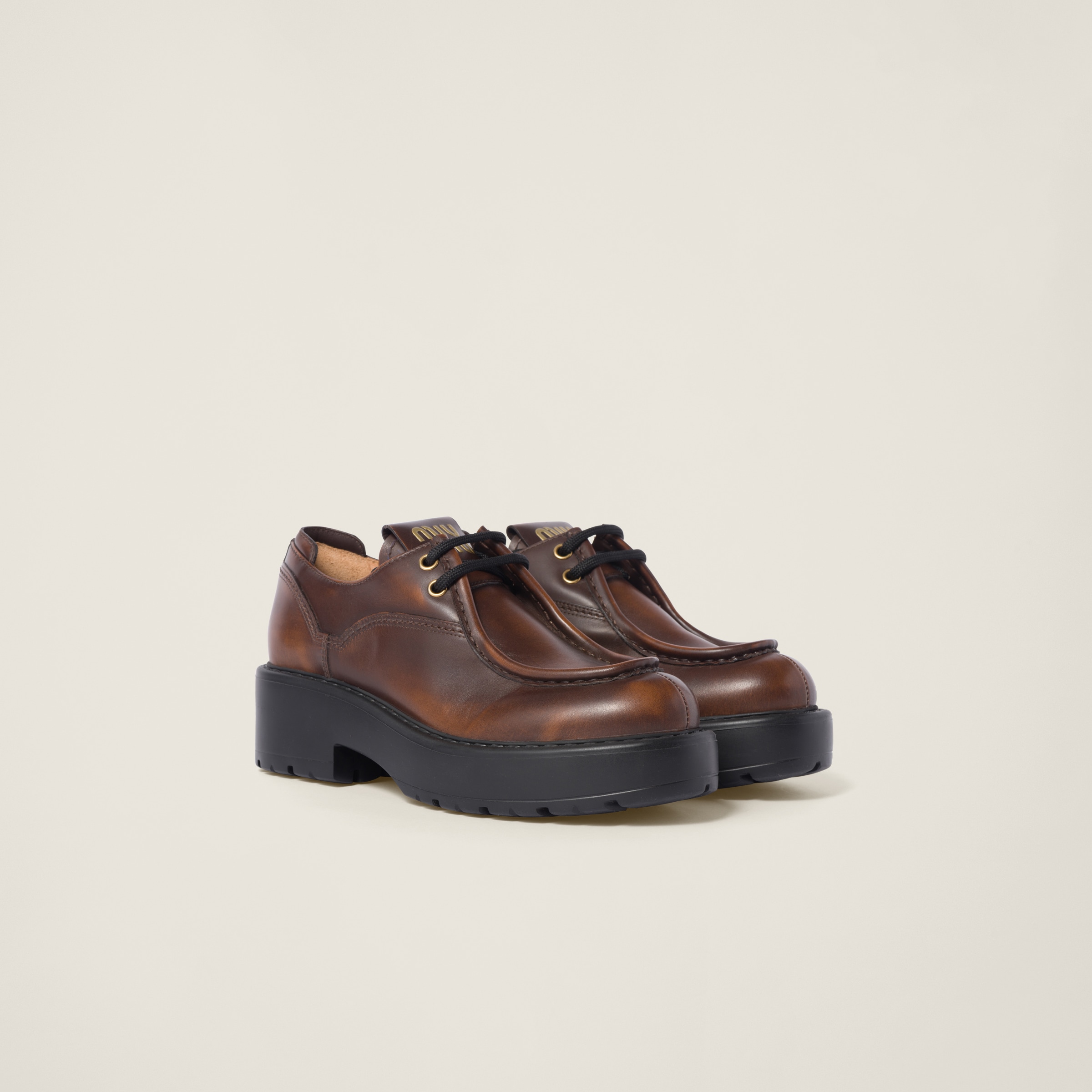 Laced Fum&amp;eacute; Leather Shoes