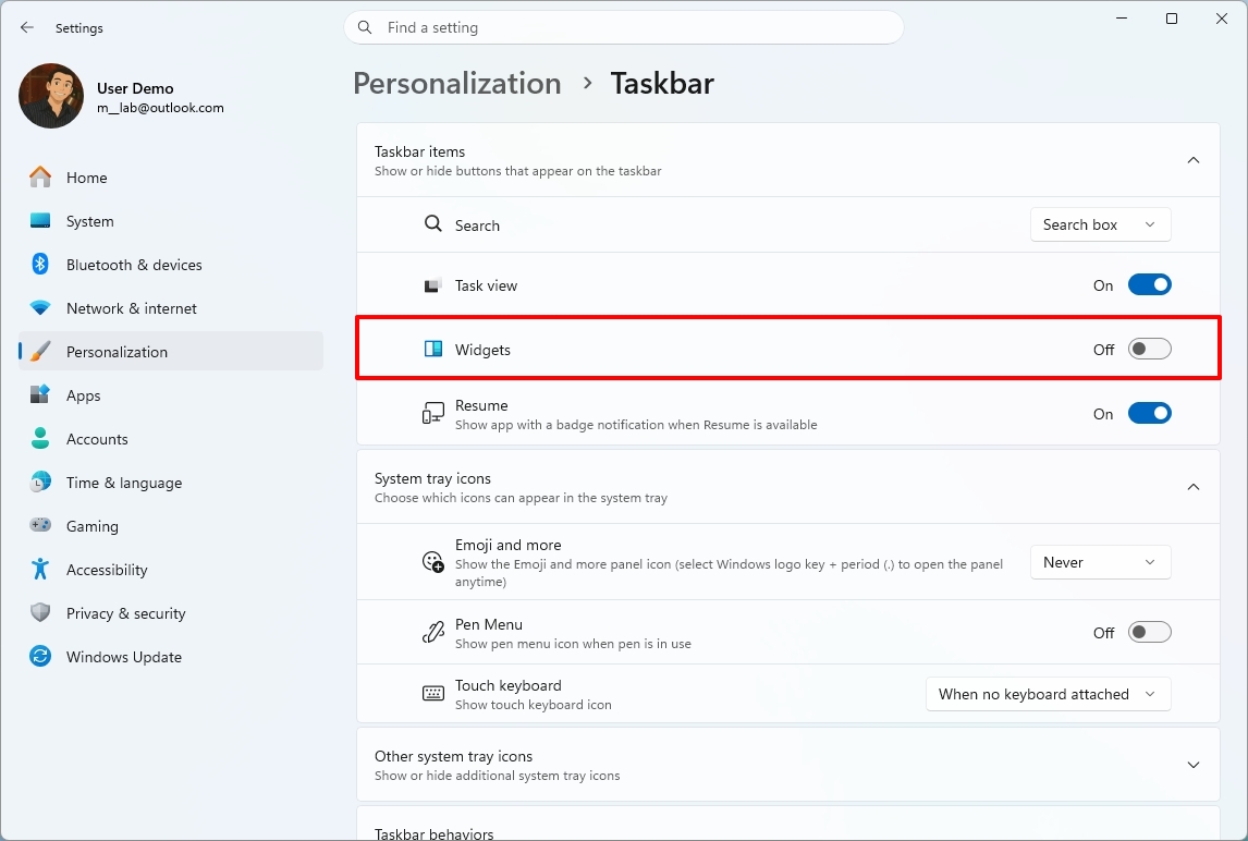 Windows 11 Settings on the Taskbar page showing the Widgets option.