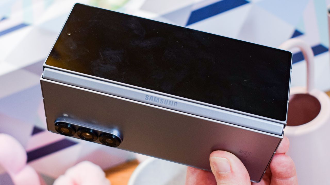 a photo of the Samsung Galaxy Z Fold 6
