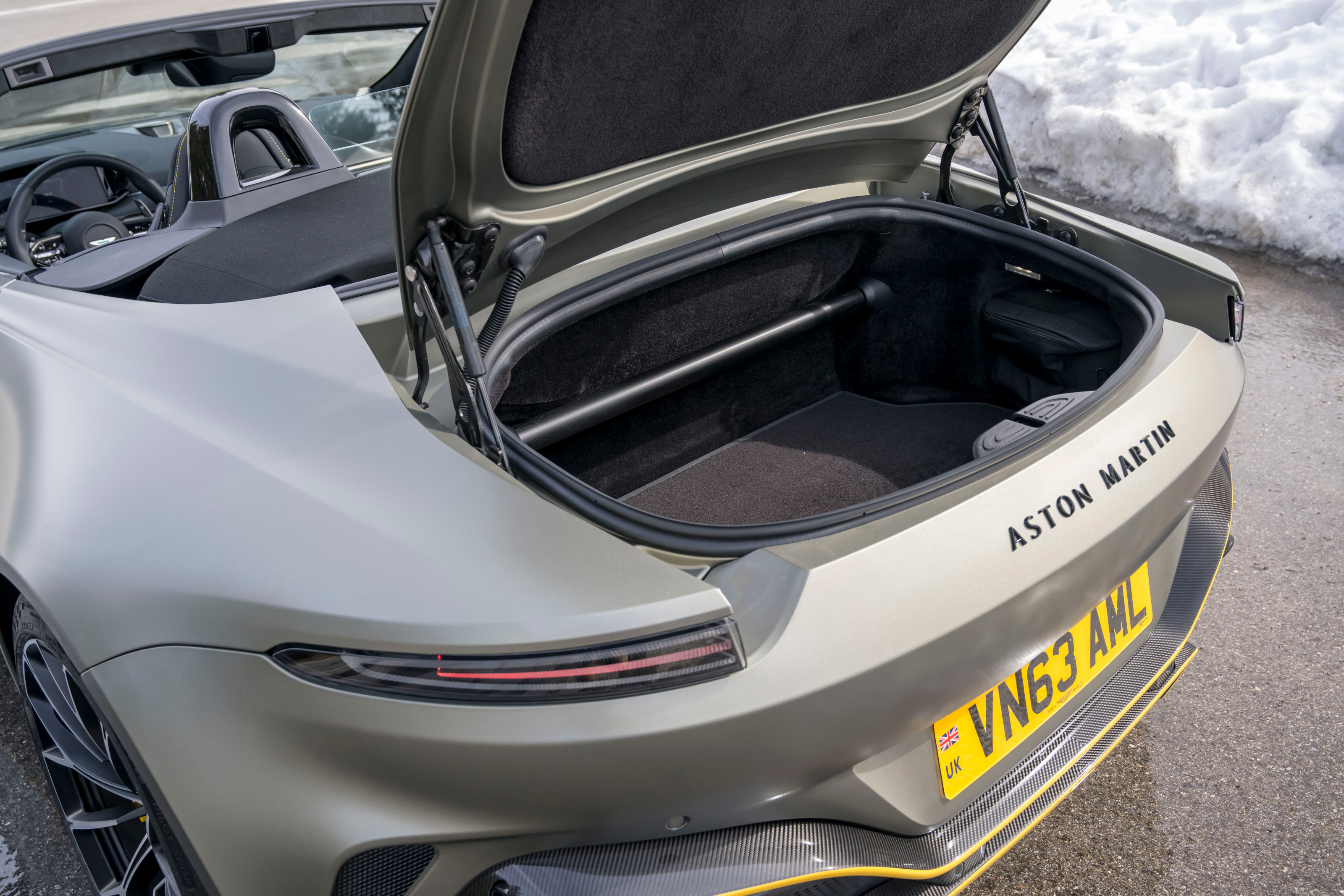 Aston Martin Vantage Roadster