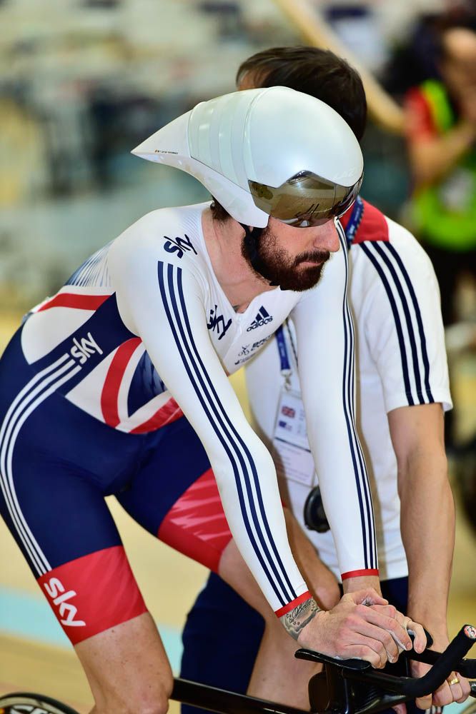 Bradley Wiggins waits for the start of the men's team pursuit