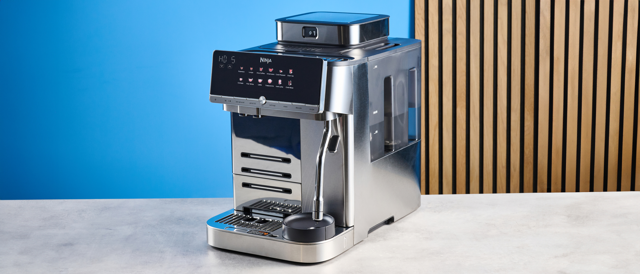 the ninja autobarista pro photographed with the blue tom's guide background