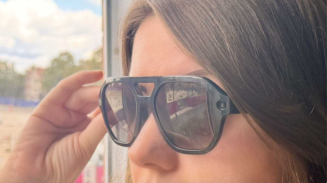 L'Atitude 52°N Smart Glasses Review: Bold but Buggy