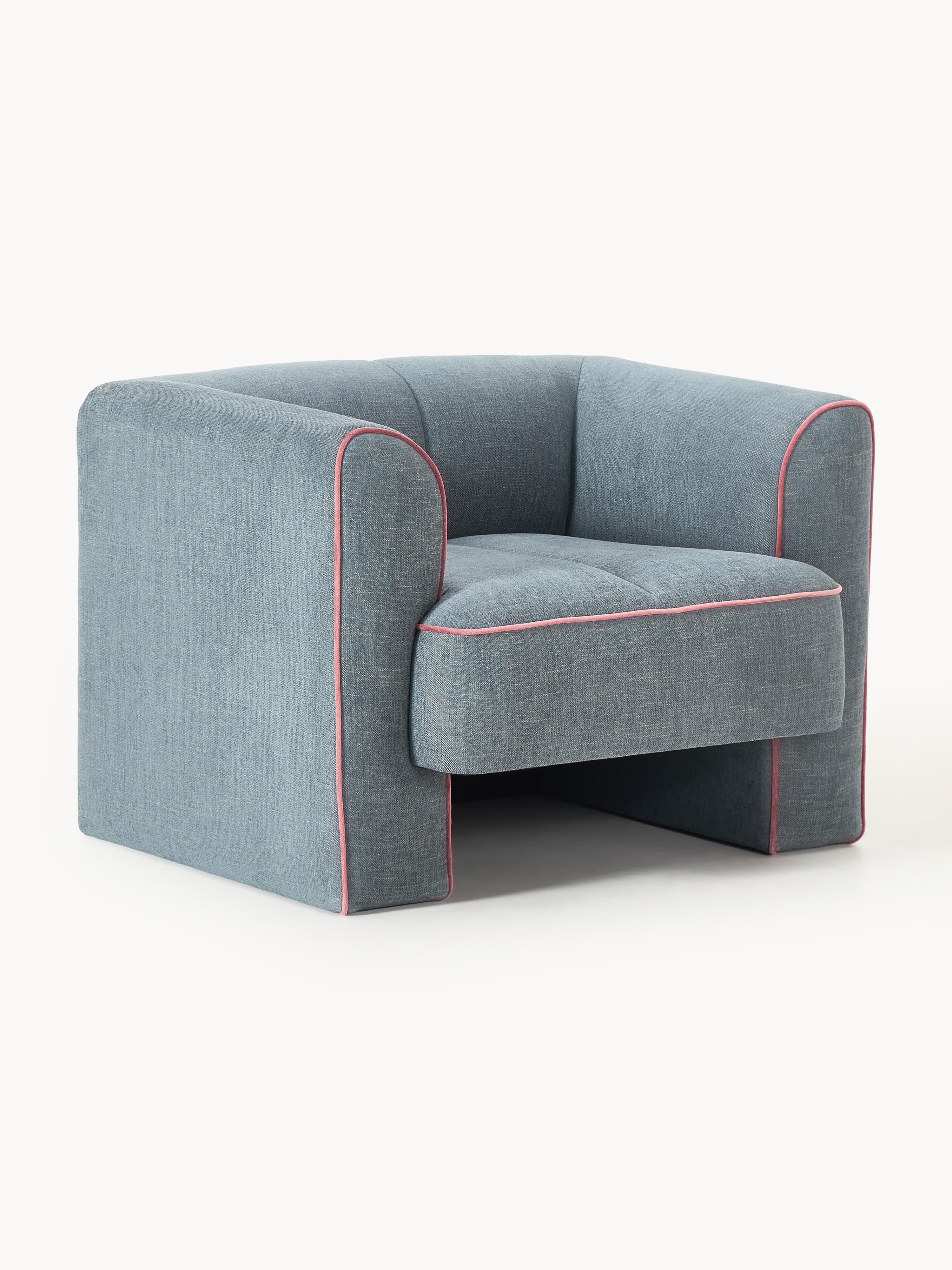 Armchair Bobi