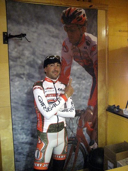 'Willo' photographed with a photo of an even bigger 'Willo' in Georgia.