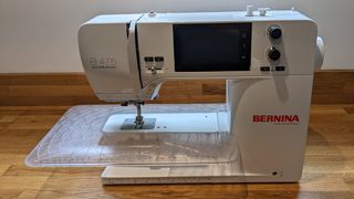 Bernina 475 QE review, a photo of a sewing machine