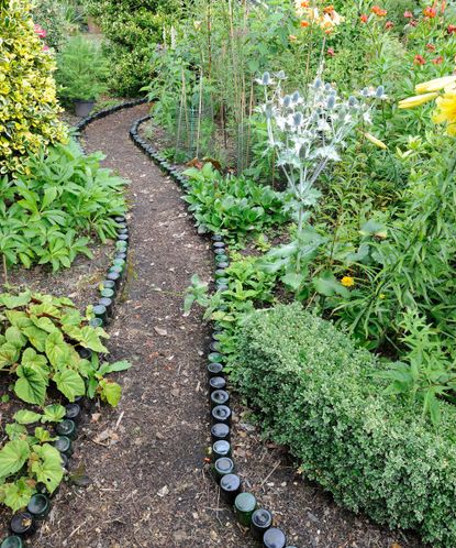 Garden path ideas: 33 pretty and practical walkways for your yard ...