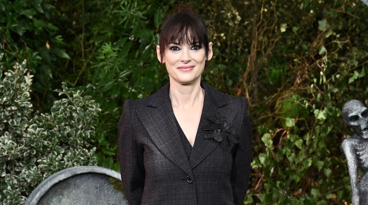 Winona Ryder attends the photocall for &quot;Beetlejuice Beetlejuice&quot; at One Marylebone on August 30, 2024 in London, England.