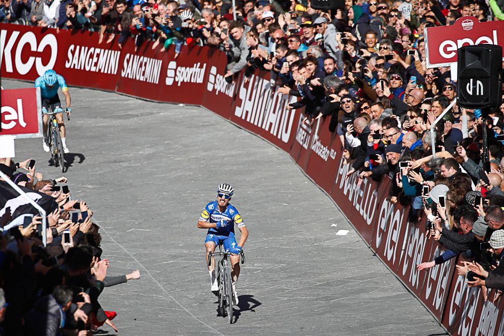 Julian Alaphilippe wins the 2019 Strade Bianche