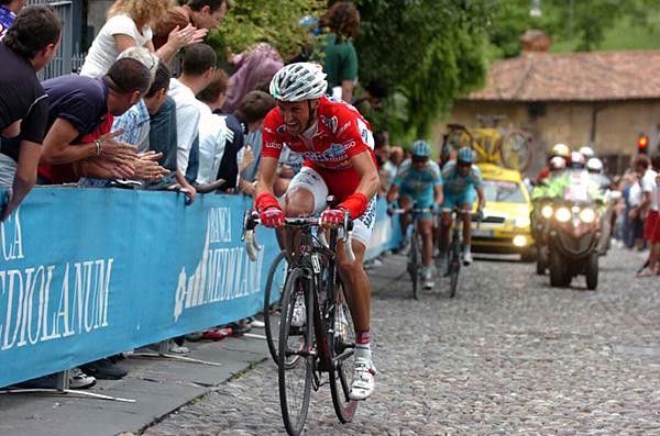 Stefano Garzelli (Acqua &amp; Sapone-Caff&egrave; Mokambo) in the finale.